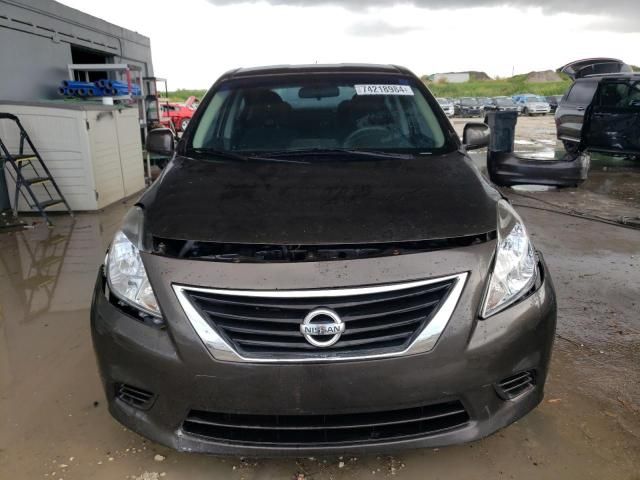 2013 Nissan Versa S