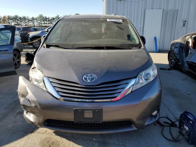 2016 Toyota Sienna XLE