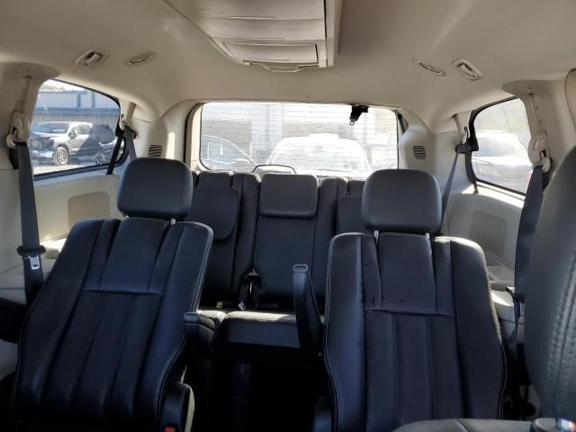 2012 Chrysler Town & Country Touring