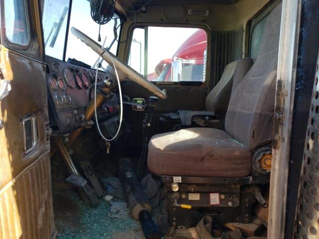 1981 Kenworth Construction W900