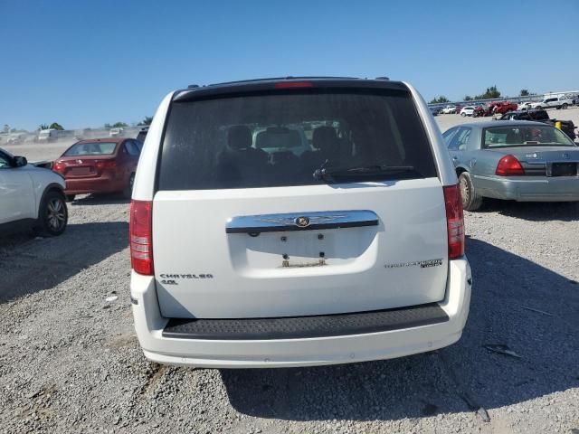 2010 Chrysler Town & Country Limited