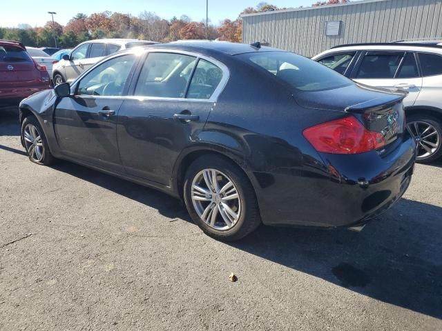 2015 Infiniti Q40