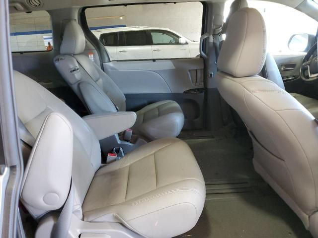 2015 Toyota Sienna XLE