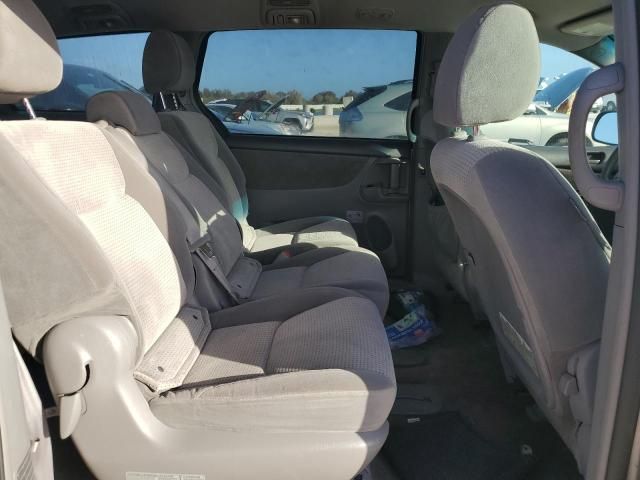 2010 Toyota Sienna CE