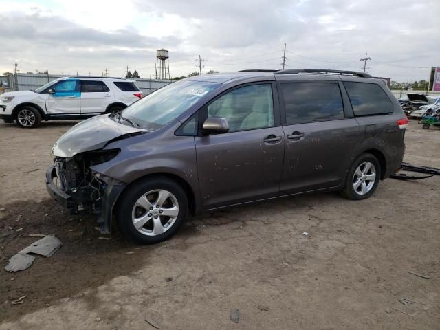 2012 Toyota Sienna LE