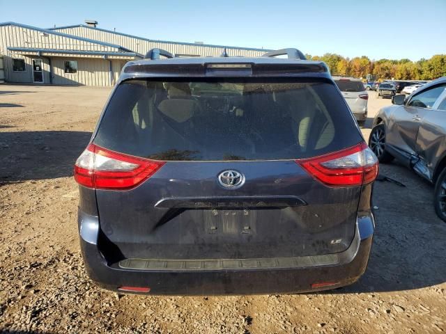 2020 Toyota Sienna LE