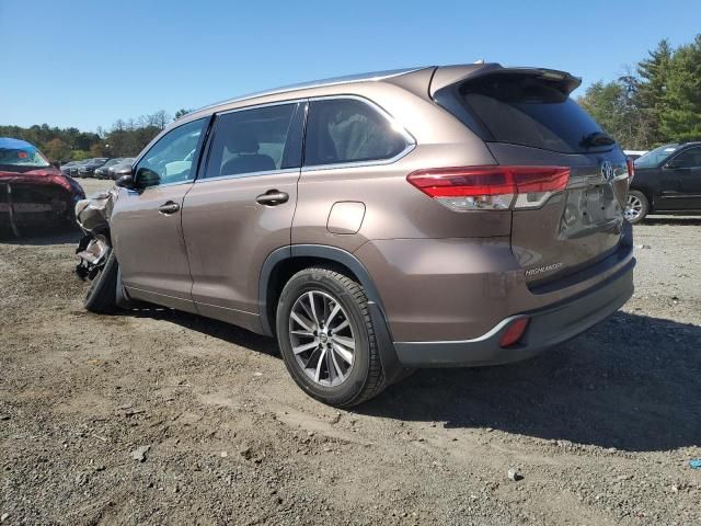 2017 Toyota Highlander SE