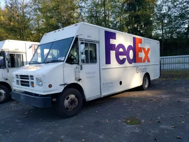 2007 Freightliner Chassis M Line WALK-IN Van