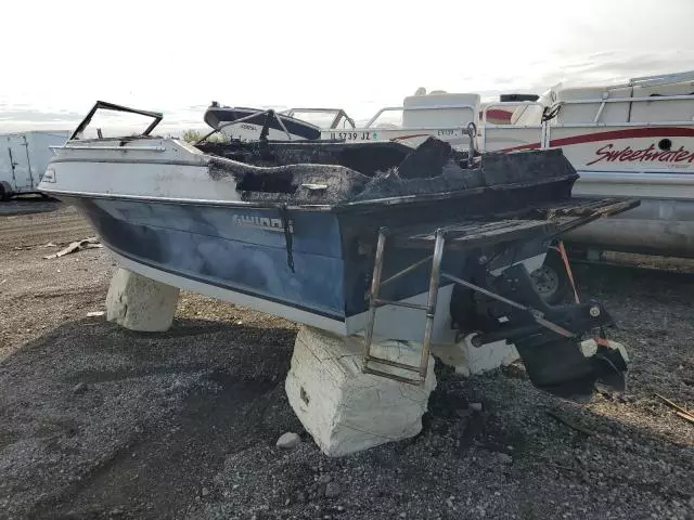 1986 Four Winds Boat