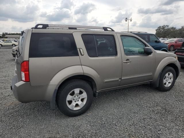 2005 Nissan Pathfinder LE