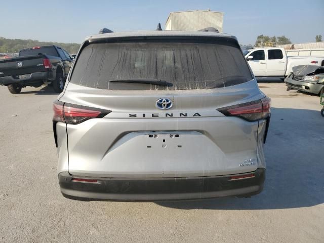 2022 Toyota Sienna XLE