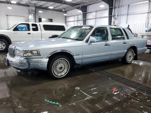 1997 Lincoln Town Car Signature