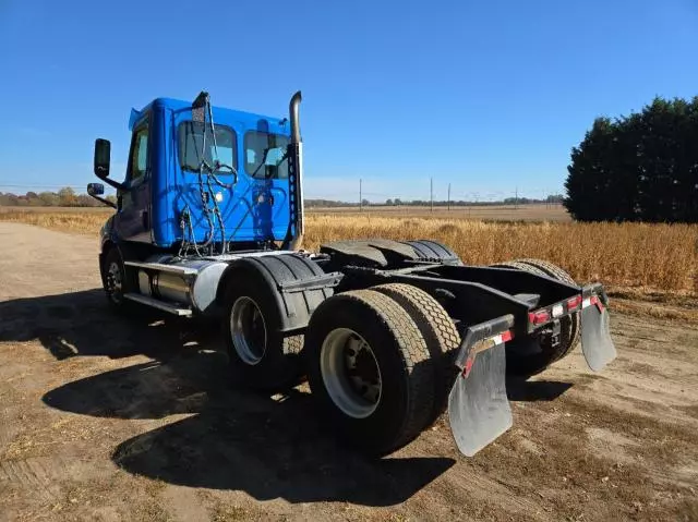 2019 Freightliner Cascadia 116