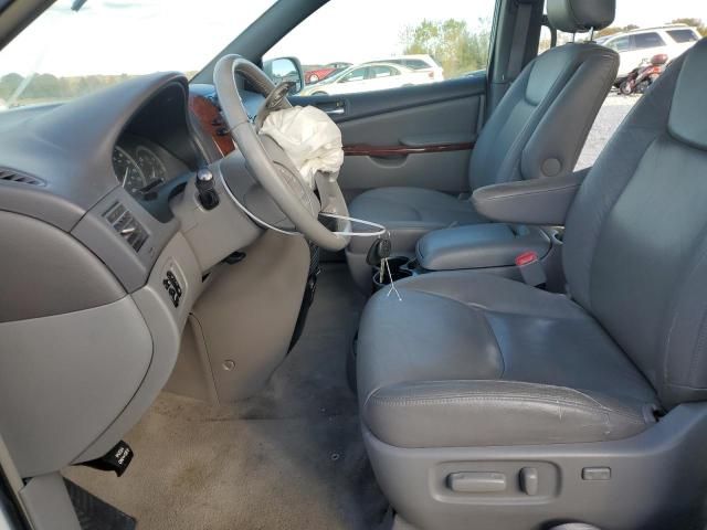 2005 Toyota Sienna XLE