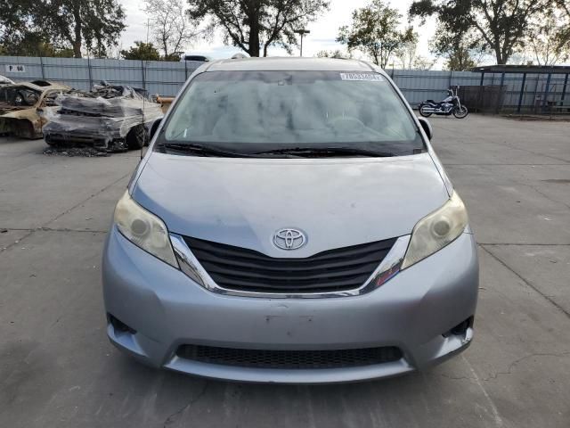 2014 Toyota Sienna LE