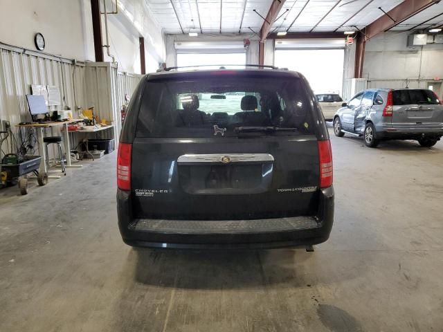 2010 Chrysler Town & Country Touring