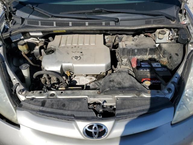 2010 Toyota Sienna XLE