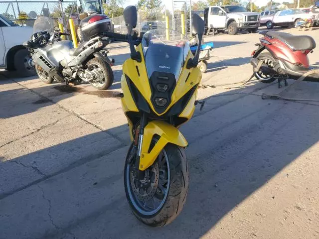 2024 Suzuki GSX800 F