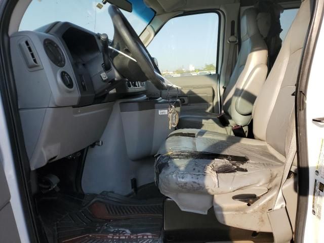 2011 Ford Econoline E350 Super Duty Wagon