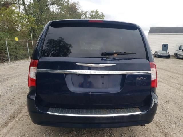 2013 Chrysler Town & Country Touring