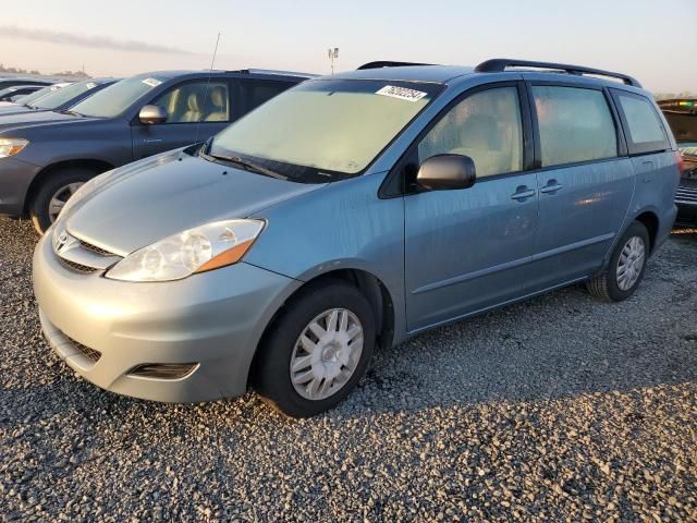 2009 Toyota Sienna CE