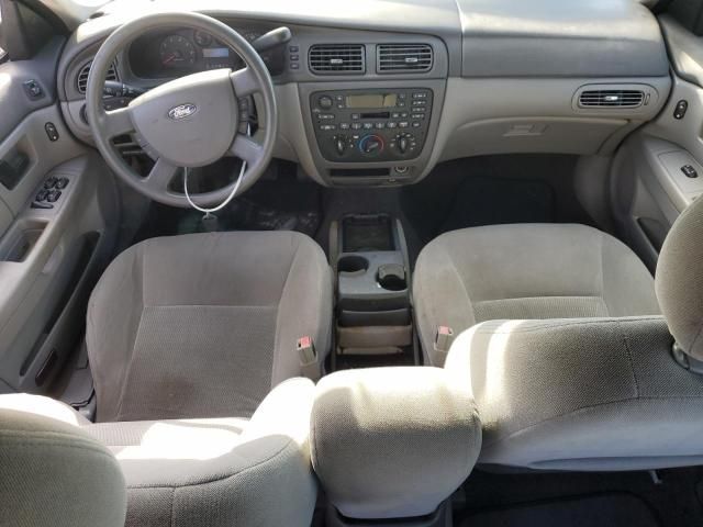 2004 Ford Taurus SE