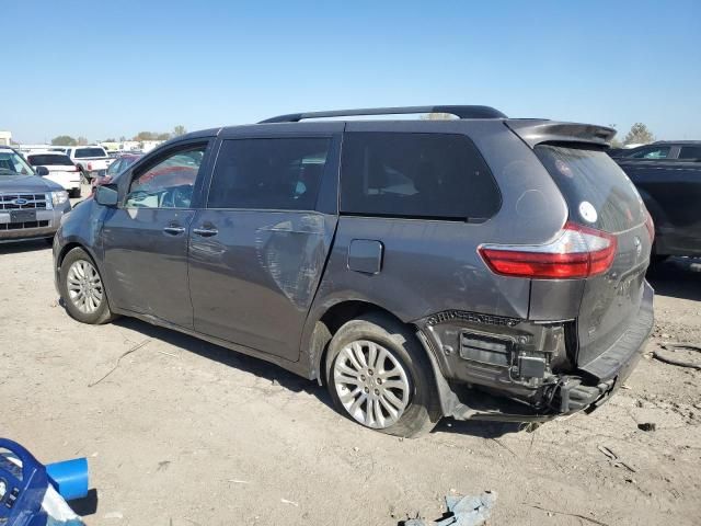 2016 Toyota Sienna XLE