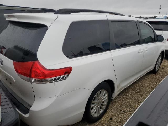 2014 Toyota Sienna XLE