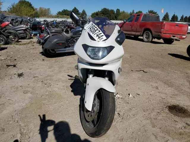 2002 Yamaha YZF600 R