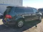 2012 Volkswagen Routan SE