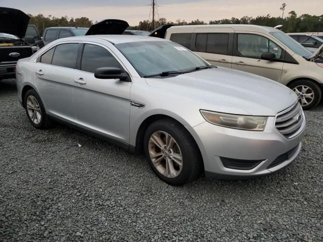 2015 Ford Taurus SE