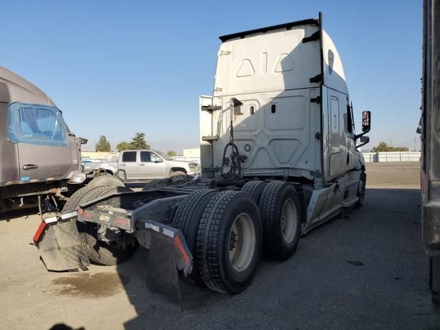 2022 Freightliner Cascadia 126