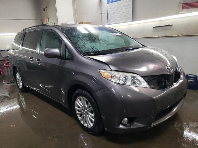 2012 Toyota Sienna XLE