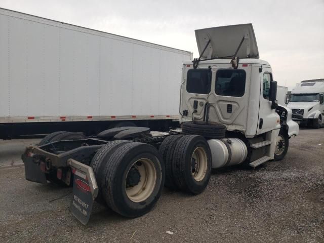 2017 Freightliner Cascadia 125