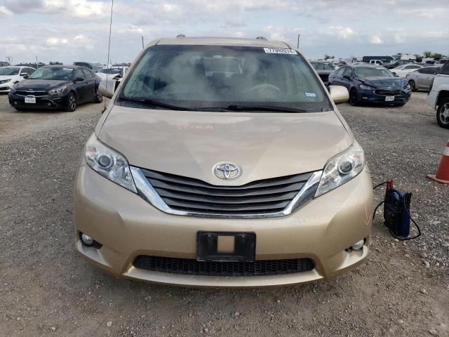 2014 Toyota Sienna XLE