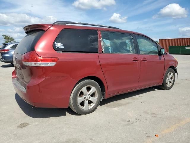 2011 Toyota Sienna LE