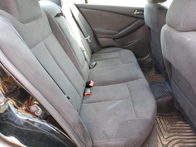 2010 Nissan Altima Base