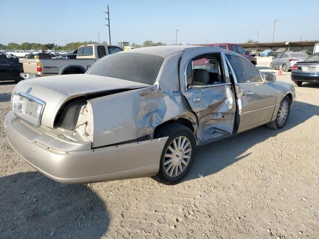 2003 Lincoln Town Car Signature