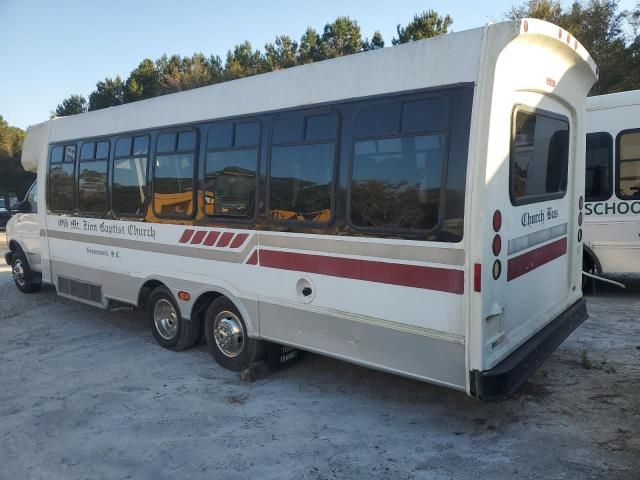 2001 Chevrolet Express Cutaway G3500