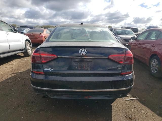 2017 Volkswagen Passat R-Line