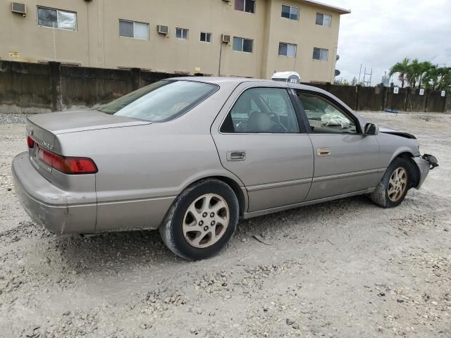 1999 Toyota Camry LE