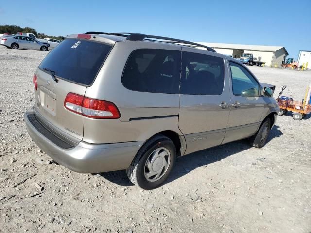 2003 Toyota Sienna LE