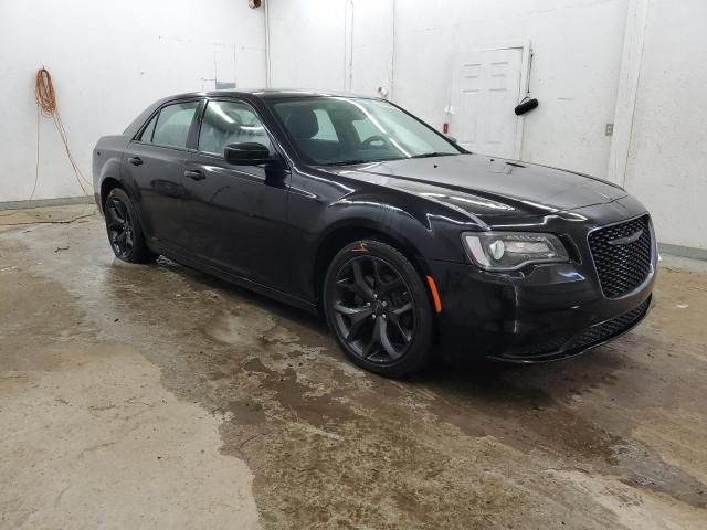 2021 Chrysler 300 Touring