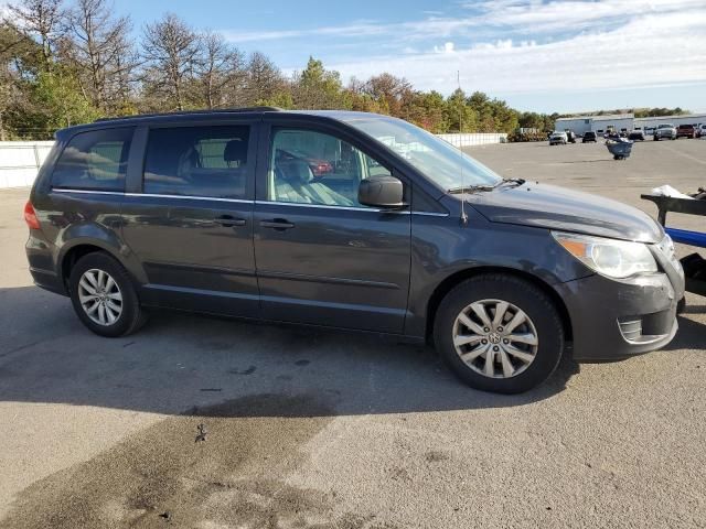 2012 Volkswagen Routan SE