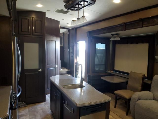 2016 Winnebago Destinatio