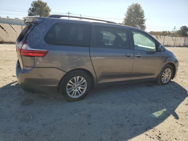 2015 Toyota Sienna XLE