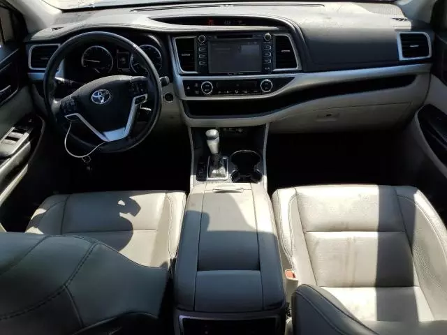 2018 Toyota Highlander SE