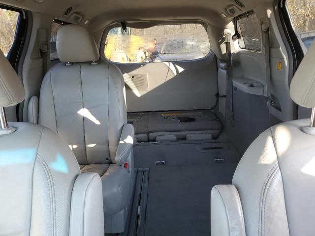 2011 Toyota Sienna XLE