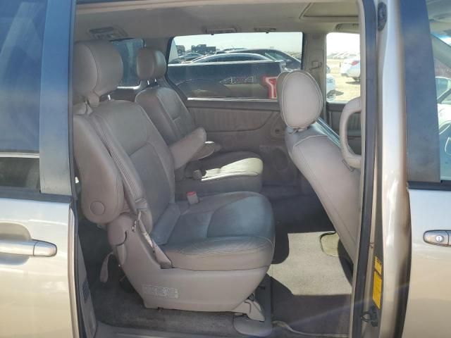 2006 Toyota Sienna XLE