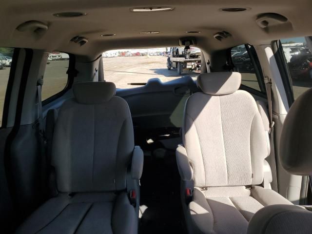 2009 KIA Sedona EX